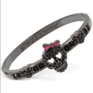 Betsey Johnson BNIB Skull Bracelet 🌟 HOST PICK